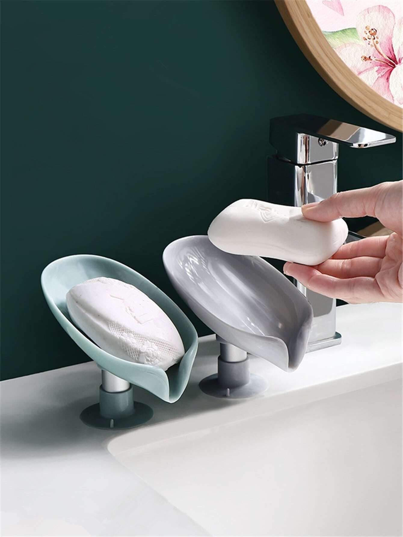 Leaf-Shaped Soap Holder with Suction Cup - Bathroom Soap Dish Tray and Container