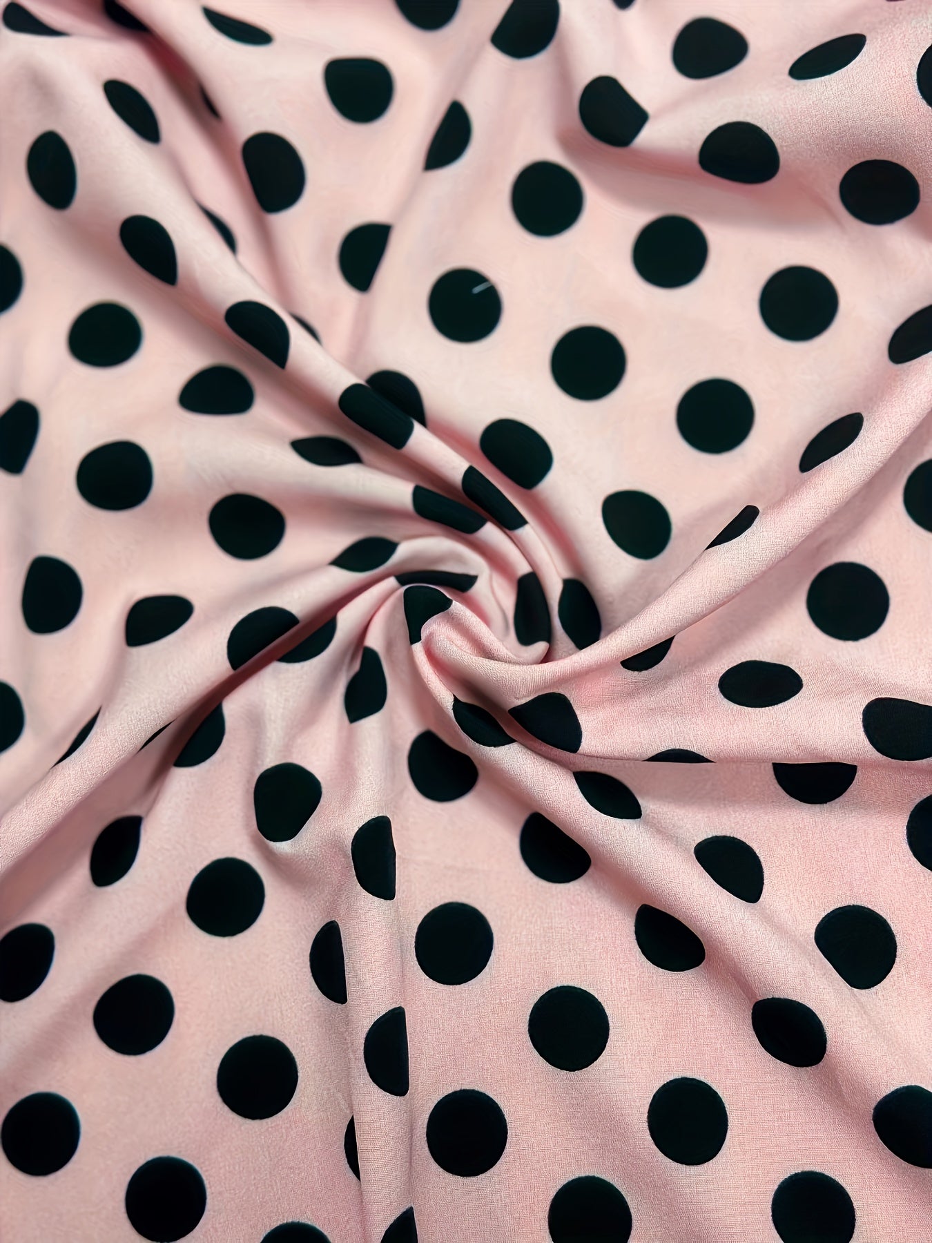 Plus Size V‑Neck Blouse – Lightweight, Breathable Polka Dot Contrast Sleeve Top