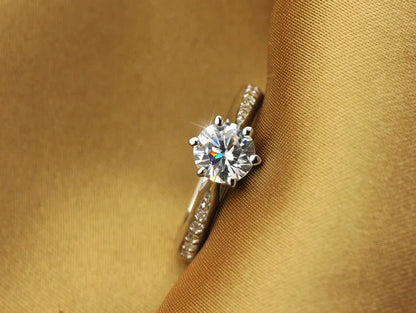 925 Sterling Silver Six‑Claw Classic Ring – Elegant 0.70ct Imitation Diamond Women’s Luxury Jewelry