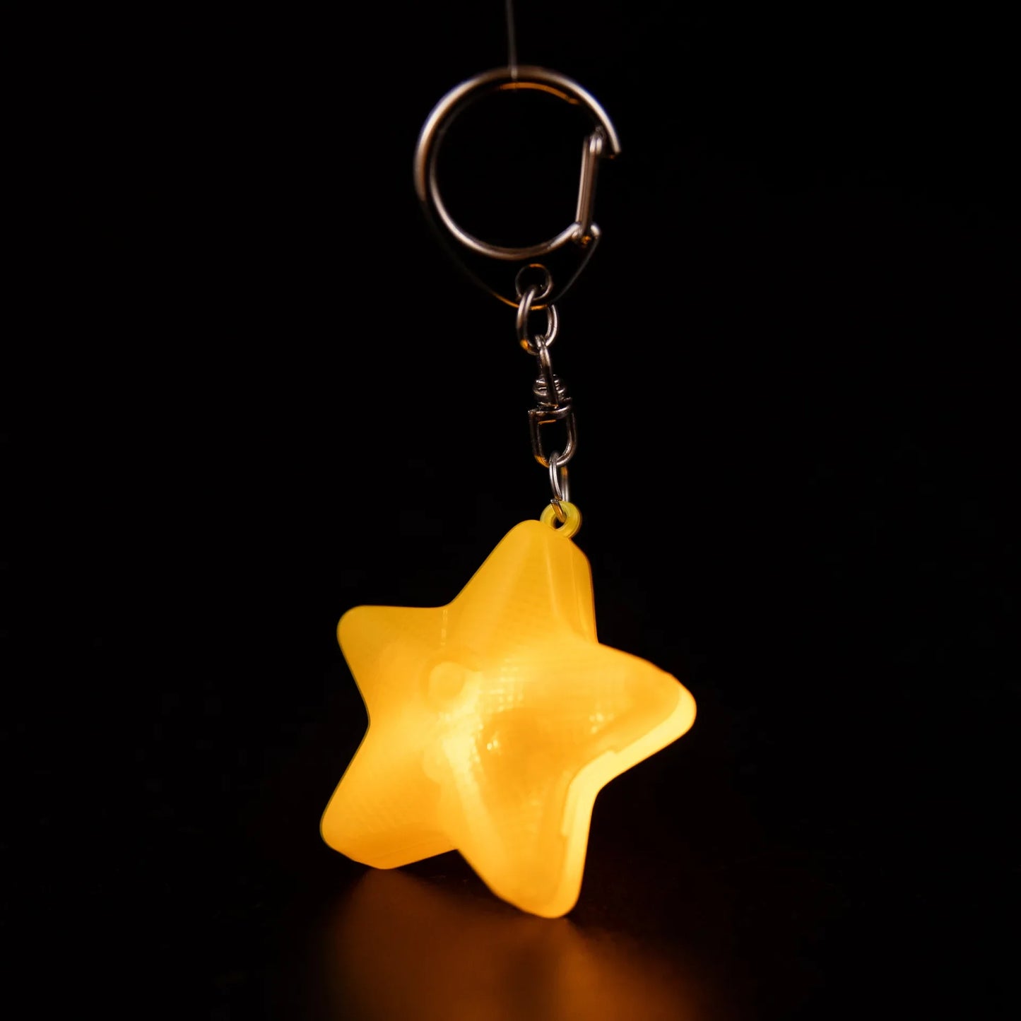 Acrylic Luminous Star Keychain – Cute Bag Accessory for Anime Fans & Collectors