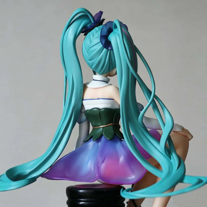 Cute Plastic London Girl / Gorjuss‑Style Figure (6.5cm)