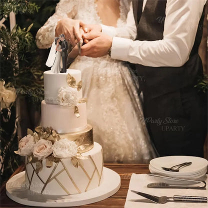 Romantic Bride & Groom Cake Figurine – Party & Engagement Decor