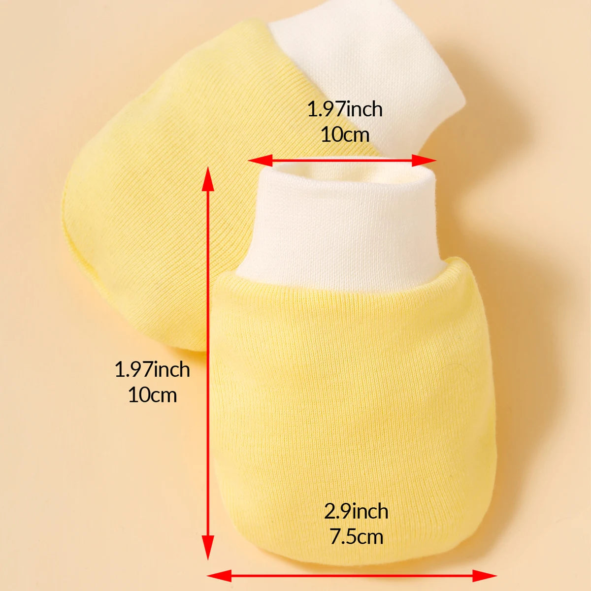 Randomly pack 6 pairs of gloves for babies to prevent face scratching.