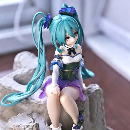 Cute Plastic London Girl / Gorjuss‑Style Figure (6.5cm)