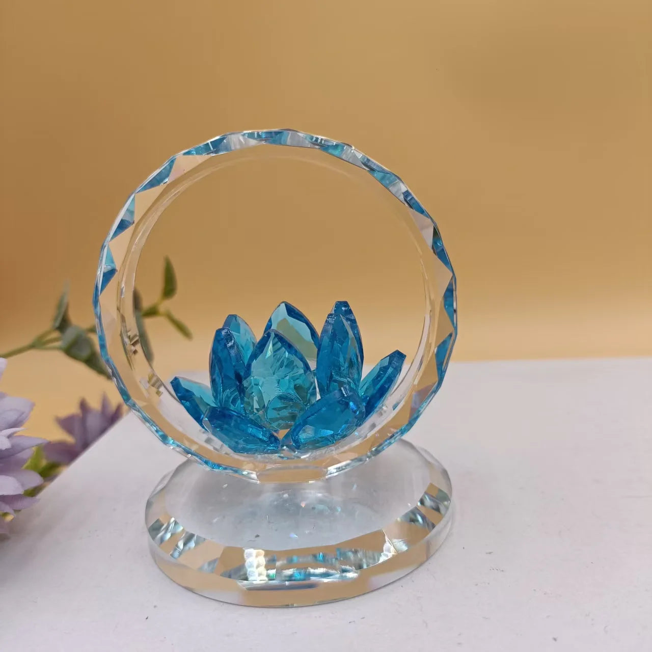 1pc New crystal pink lotus ornament: suitable for counter decoration, car interior decoration, Buddhist hall, living room, offic