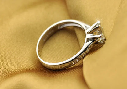 925 Sterling Silver Six‑Claw Classic Ring – Elegant 0.70ct Imitation Diamond Women’s Luxury Jewelry