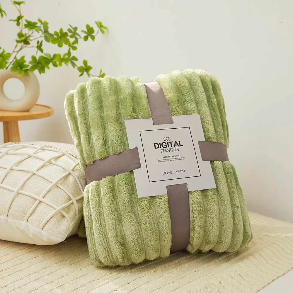 VividTwill 1pc Fluffy Coral Velvet Blanket Air-Conditioned Flannel Plush Comfortable Thickened Warm Soft Throw Blanket Bed Cover