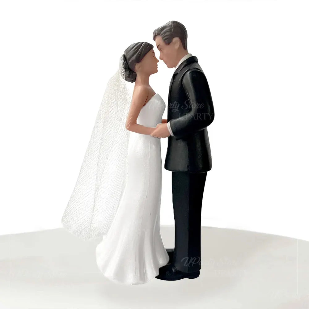 Romantic Bride & Groom Cake Figurine – Party & Engagement Decor
